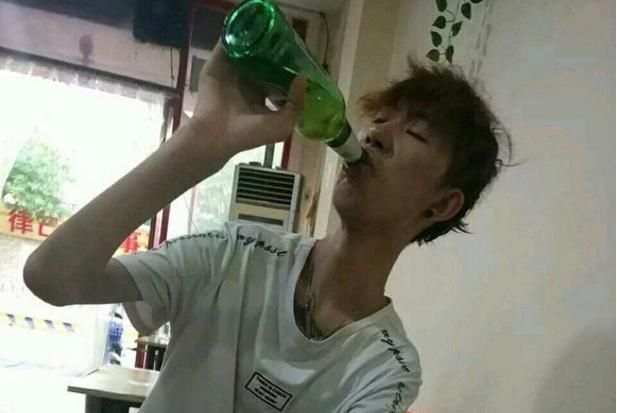 TheShy回归赛场，出色防守首场状态亮眼，塞尔维亚队观众沸腾！的简单介绍