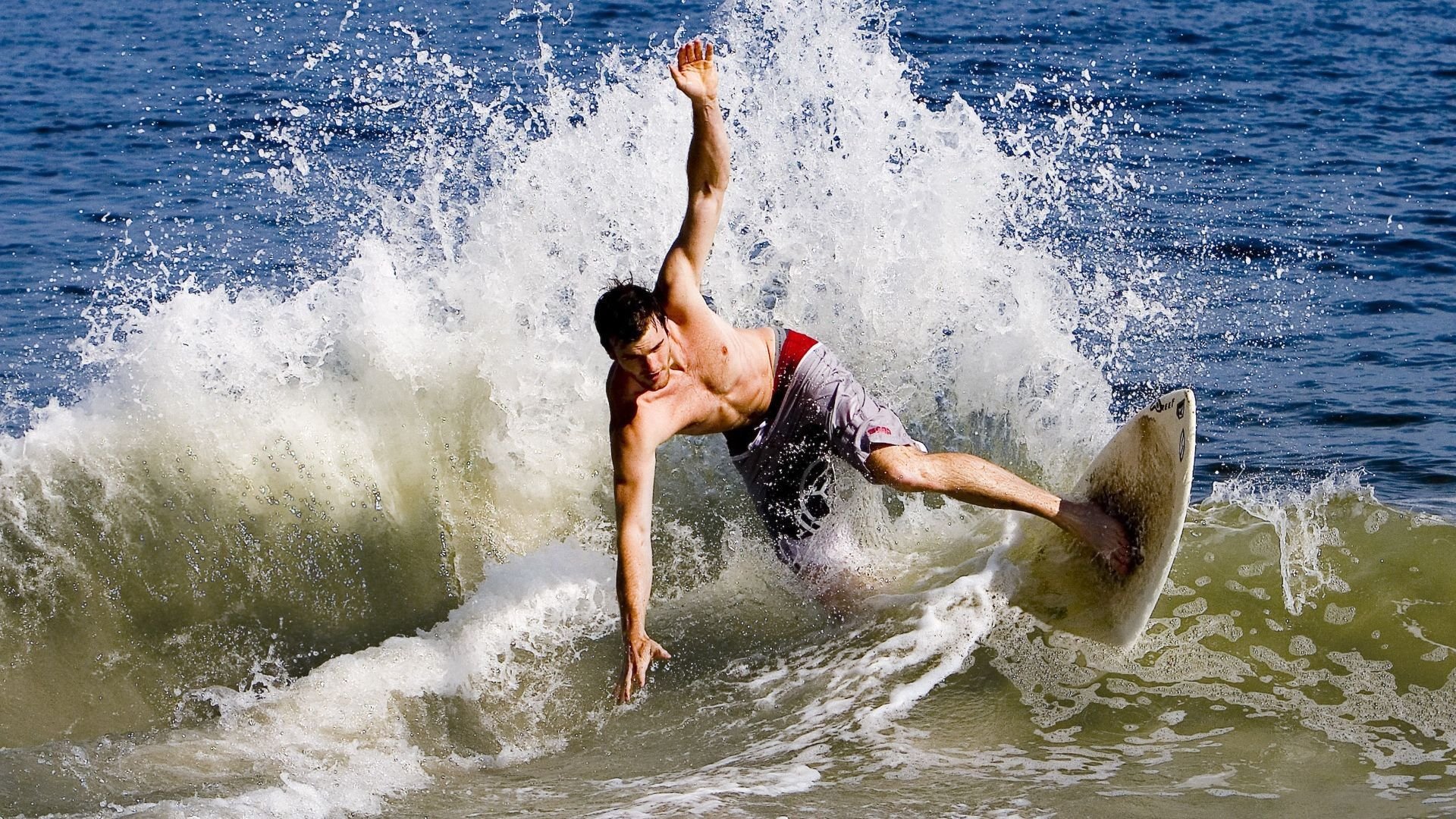 蒂姆回归赛场，大胜首场状态亮眼，利物浦观众沸腾！